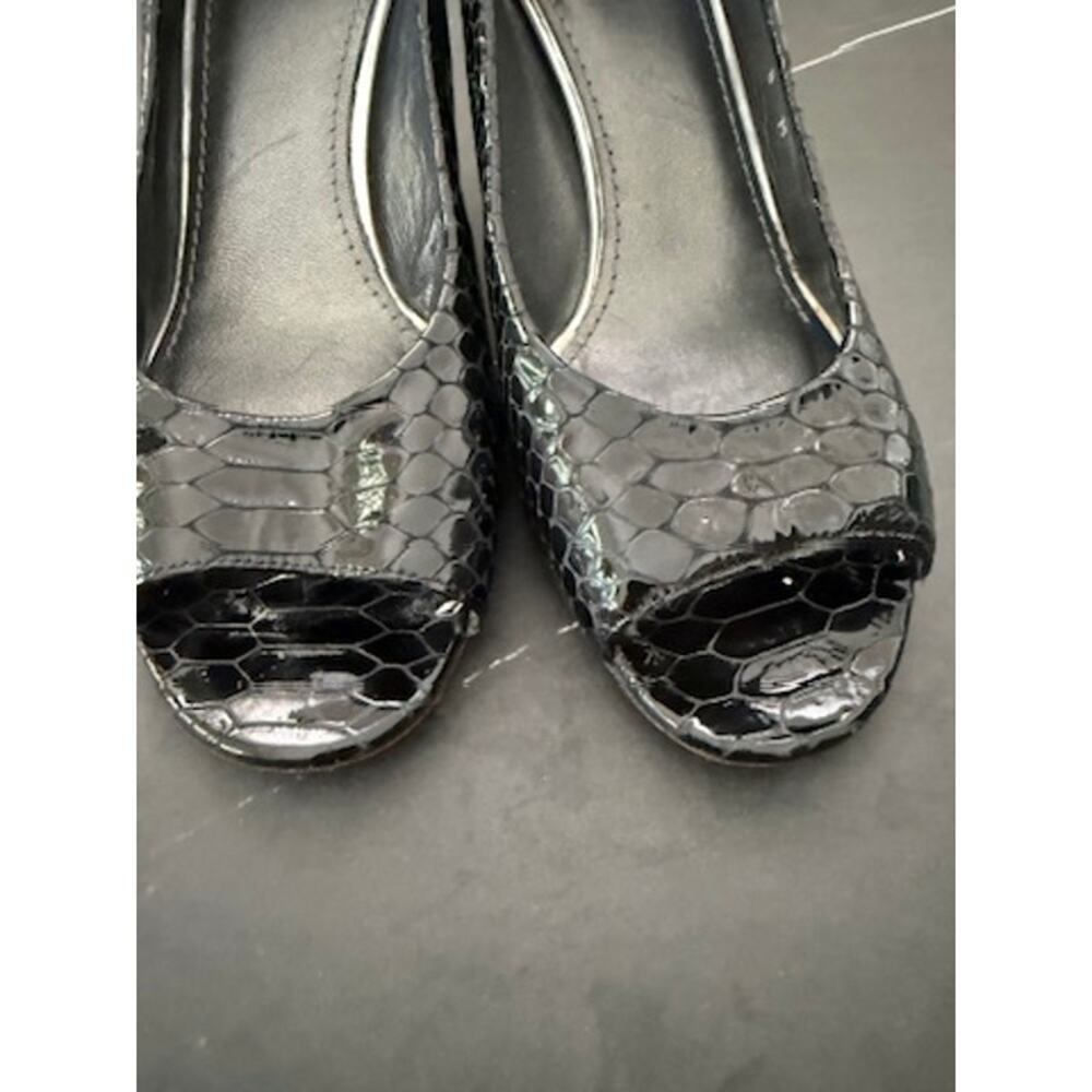 Stuart Weitzman Women's Black Open Toe Snakeskin … - image 6